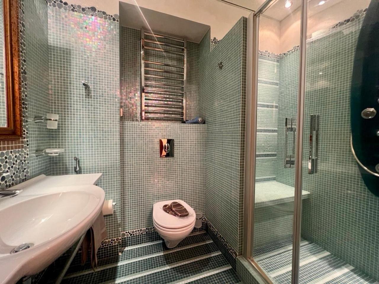 Apartments Rentals Ukraine On Kreshchatik Kyiv Exterior photo
