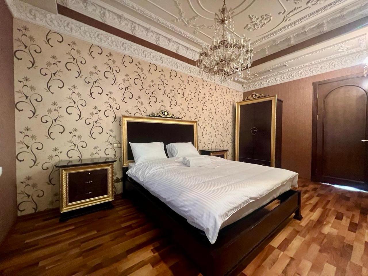 Apartments Rentals Ukraine On Kreshchatik Kyiv Exterior photo