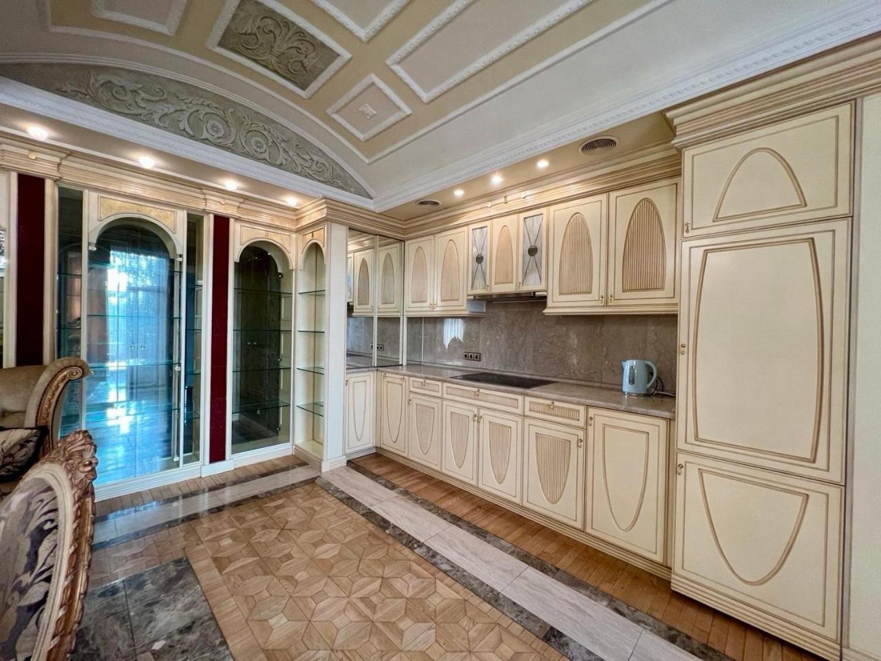 Apartments Rentals Ukraine On Kreshchatik Kyiv Exterior photo